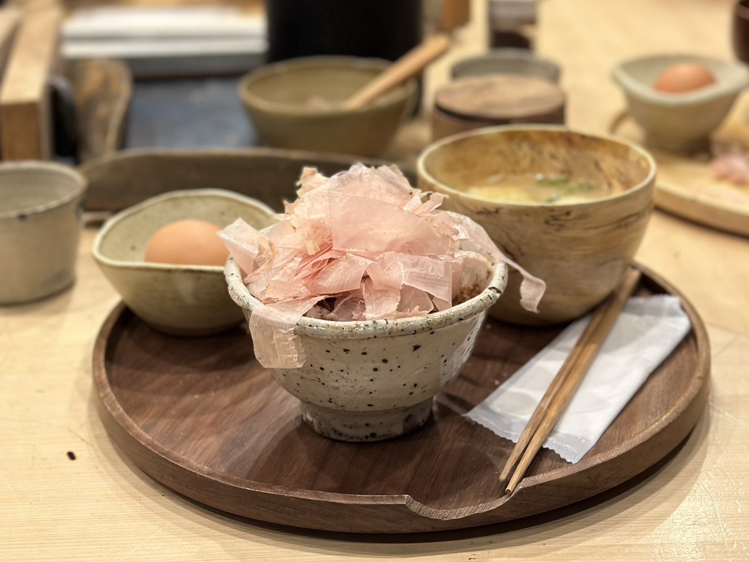 東京｜かつお食堂 用1碗柴魚片生蛋飯開啟東京的一天